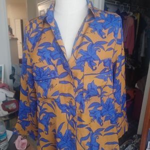 Like New FLORAL blouse